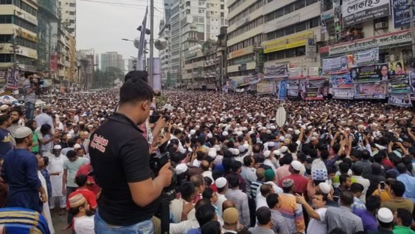 খোকার জানাজায় মানুষের ঢল