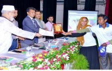 শ্রেষ্ঠ সংগঠন হিসেবে পুরস্কার পেল ব্র্যাক ওশেভরনের জীবিকা প্রকল্পের সমবায় সমিতি