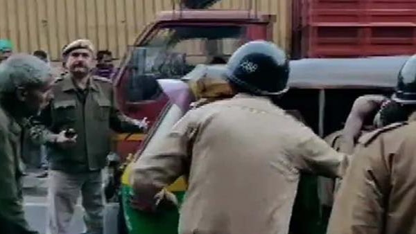 দিল্লিতে কারখানায় ভয়াবহ অগ্নিকাণ্ড, নিহত ৩৫