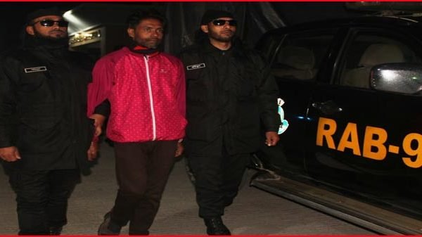 দক্ষিন সুরমা এলাকা থেকে পলাতক আসামী ফরিদ গ্রেফতার