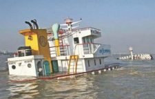 বুড়িগঙ্গায় বাল্কহেড ডুবে নিহত ৪