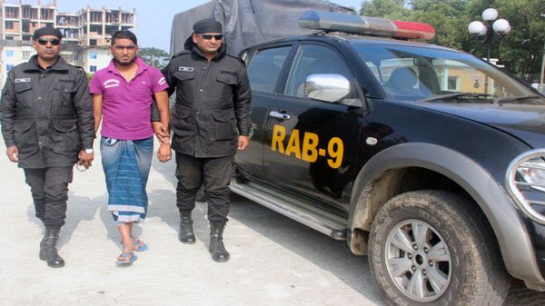 জৈন্তাপুরে ২১ কেজি গাঁজাসহ মাদক ব্যবসায়ী আটক