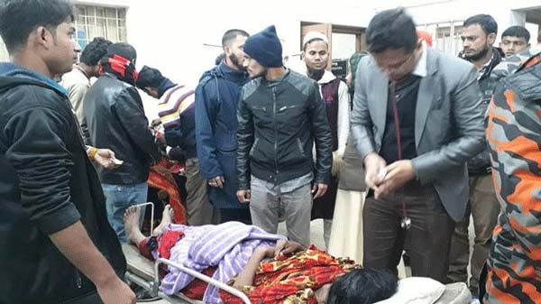 হবিগঞ্জে যাত্রীবাহি বাস উল্টে আহত ২০