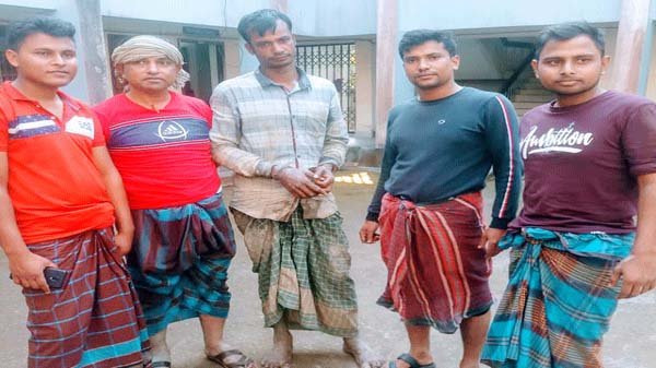 জকিগঞ্জ থেকে  ডাকাত দলের সদস্য আটক