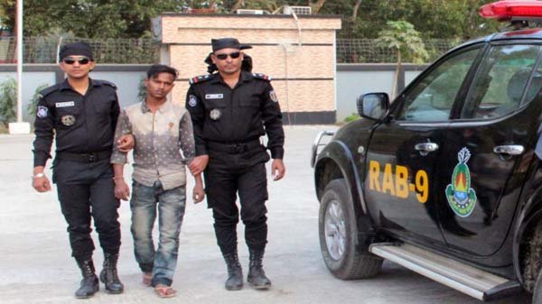 মালনী ছড়া চা বাগান থেকে চোলাই মদসহ আটক ১