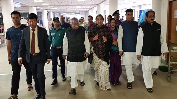 সংক্ষিপ্ত সফরে সিলেটে এসেছেন শিক্ষামন্ত্রী ডা. দিপু মনি