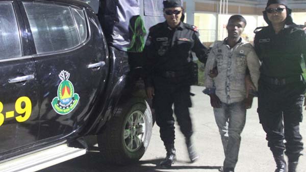 সিলেটের দক্ষিণ সুরমা থেকে পলাতক আসামি গ্রেফতার