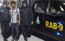 দক্ষিণ সুরমা থেকে পলাতক আসামি গ্রেফতার করেছে:র‌্যাব