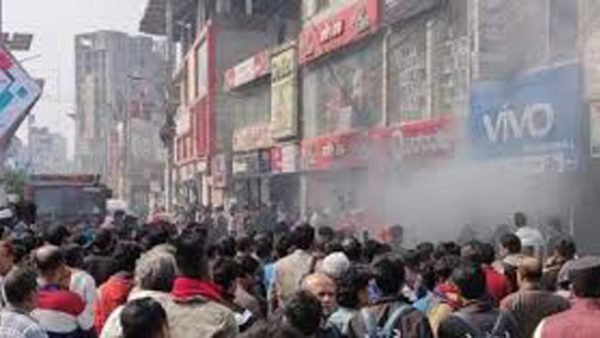 রাজশাহীতে মোবাইল ফোনের দোকানে আগুনে 
