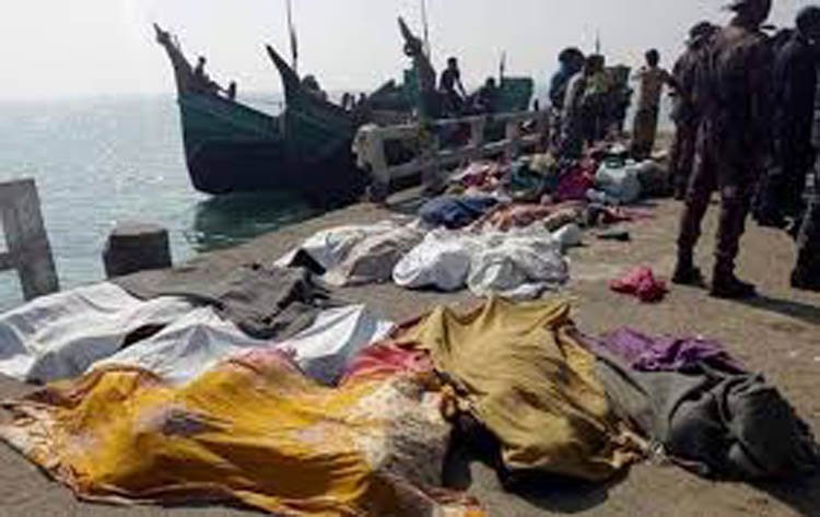 সেন্টমার্টিনে মালয়েশিয়াগামী ট্রলারডুবি