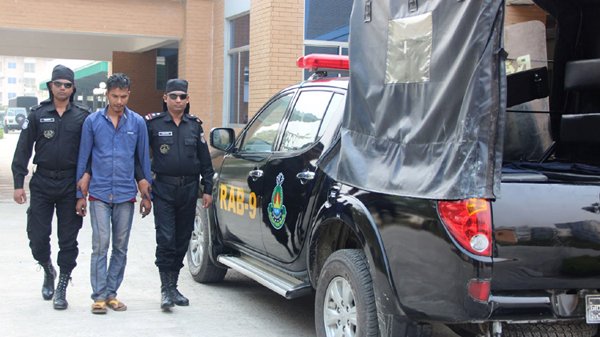 দক্ষিণ সুরমায় পলাতক আসামি গ্রেপ্তার