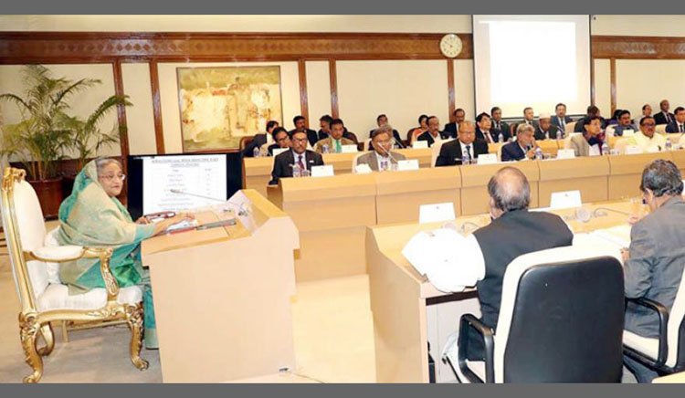 বিদেশ ফেরত যাত্রীদের কোয়ারেন্টাইনে ১৪ দিন থাকা বাধ্যতামূলক করল সরকার