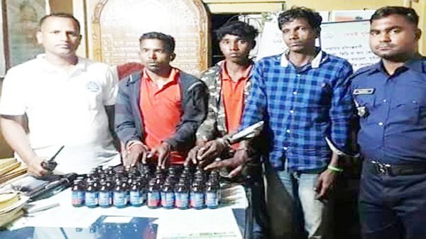 হবিগঞ্জ মাধবপুরে ভারতীয় মদসহ ৩ মাদক ব্যবসায়ী আটক