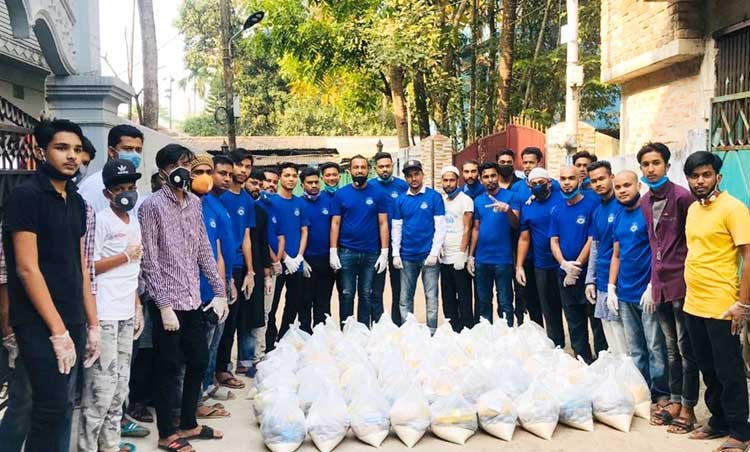 বন্ধন সামাজিক ও সাংস্কৃতিক সংস্থার উদ্যোগে ১০০ টি পরিবারের মাঝে খাদ্য সামগ্রী বিতরণ