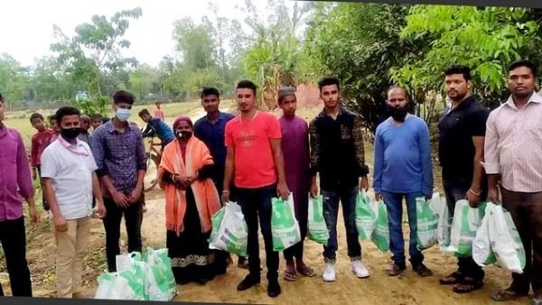 সিলেট আওয়ামী জেদ্দার ভারপ্রাপ্ত সম্পাদক জিতু আহমেদের খাদ্য সামগ্রী বিতরণ