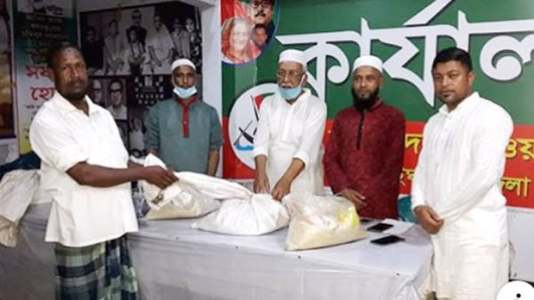 ড.আহমদ আল কবির এর অর্থায়নে কানাইঘাটে খাদ্য সামগ্রী বিতরণ