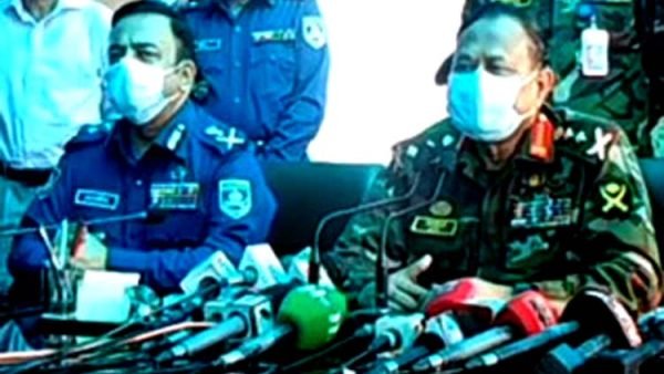 সেনা ও পুলিশ প্রধানের যৌথ বৈঠকে : কমিটি যে সুপারিশ দেবে, সে অনুযায়ী ব্যবস্থা নেওয়া হবে