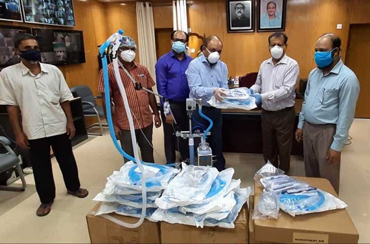 রশীদ পরিবারের উদ্যোগে সিলেট ওসমানি হাসপাতালে  করোনা চিকিৎসা সামগ্রী প্রদান