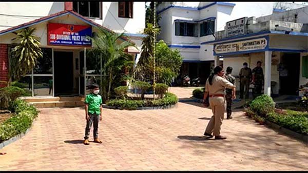 এস টি এফের জেরায় গোপন তথ্য ফাঁস করল চার বাংলাদেশি সুপারি কিলার