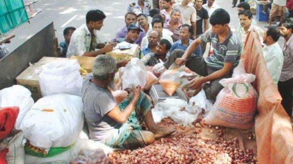 সিলেটে আজ থেকে ৩০ টাকা দরে পেঁয়াজ বিক্রি শুরু
