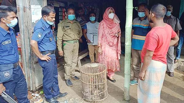 জৈন্তাপুরে পাখির মাংস বিক্রির দায়ে জরিমানা