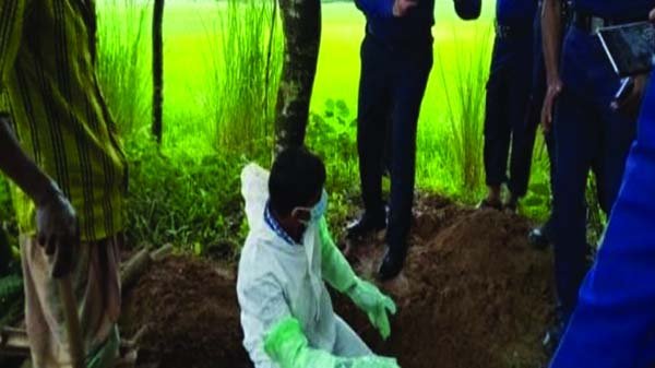 দাফনের সাড়ে তিন মাস পর কবর থেকে লাশ উত্তোলন