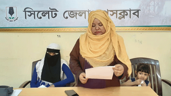 স্বামীর কাছে ভরণ-পোষণ চাওয়ায় নির্যাতনের শিকার বালুচরের মনোয়ারা