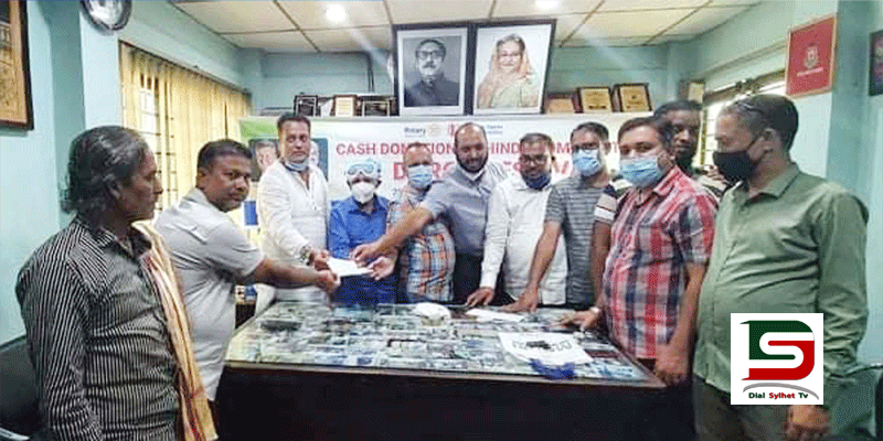 শারদীয় দূর্গাউৎসবে রোটারি ক্লাব অব মেট্রোপলিটন সিলেটের আর্থিক অনুদান প্রদান