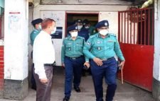 বন্দর ফাঁড়ি পরিদর্শন করলেন নবনিযুক্ত পুলিশ কমিশনার