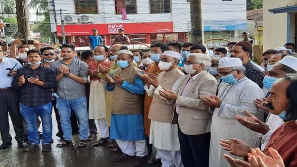 সাবেক মেয়র কামরানের কবর জিয়ারতে পরিবেশমন্ত্রী