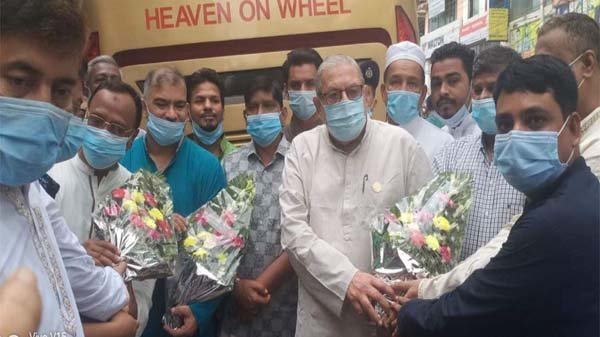 পর্যটকদের আকৃষ্ট করতে এসি বাস ভূমিকা রাখবে : প্রবাসী কল্যাণ মন্ত্রী ইমরান