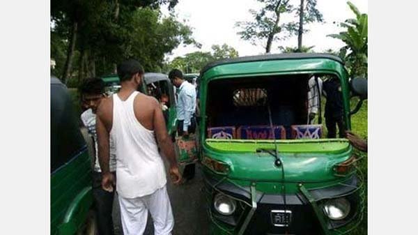 গোলাপগঞ্জে সড়ক দুর্ঘটনায় ৭ জন আহত