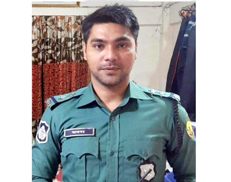 বরখাস্তকৃত এসআই আকবর গ্রেফতার