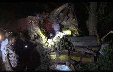 শায়েস্তাগঞ্জে বাস- ট্রাকের মুখোমুখি সংঘর্ষে নিহত ১, আহত ২০