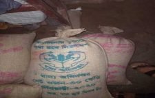 সুনামগঞ্জে ৬৮ বস্তা চালসহ আটক ৪