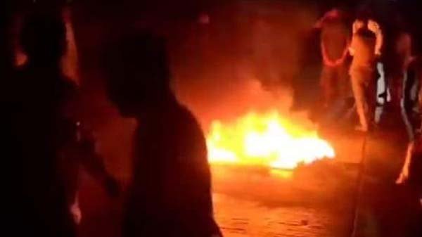 শ্রমিক নেতা হারিছ কে গ্রেফতারের প্রতিবাদে সড়ক অবরোধ