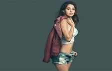 বিকিনিতে ভাইরাল দিশা