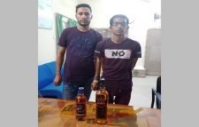 ফেঞ্চুগঞ্জে ভারতীয় মদসহ আটক ২