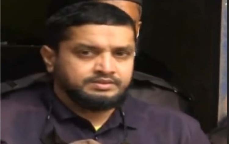 অবৈধ অস্ত্র ও মাদক রাখার অভিযোগে গোল্ডেন মনিরকে গ্রেফতার করেছে র‌্যাব