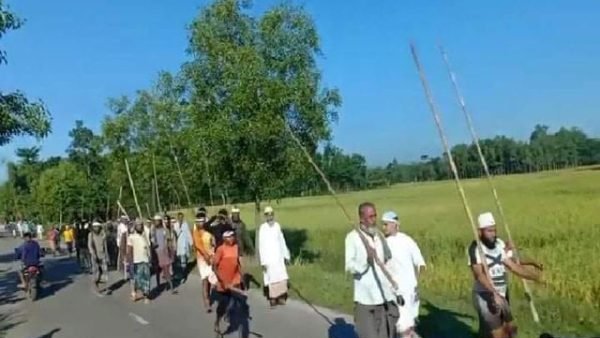 কানাইঘাটে রক্তক্ষয়ী সংঘর্ষের আশঙ্কা, পরিস্থিতি নিয়ন্ত্রণে পুলিশের গুলি