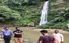 মাধবকুণ্ড জলপ্রপাতে ফিরেছে প্রাণচাঞ্চল্য