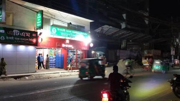 ৩১ ঘন্টা পর নগরের কিছু এলাকায় বিদ্যুৎ সরবরাহ শুরু
