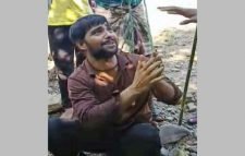 রায়হানের মত হাতজোড় করে আকুতি জানিয়েছিল আকবর