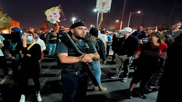 মার্কিন নির্বাচনে নজিরবিহীন অস্ত্রের প্রদর্শন