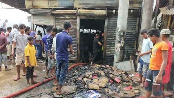 চালিবন্দরে গোডাউনে অগ্নিকাণ্ড, ৫ লাখ টাকার ক্ষয়ক্ষতি