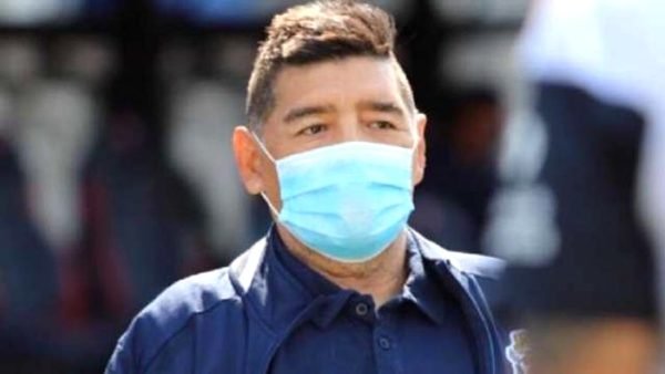 হৃদ্‌রোগে মারা গেলেন- ম্যারাডোনা