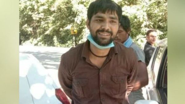 কানাইঘাট সীমান্ত থেকে আকবর গ্রেপ্তার