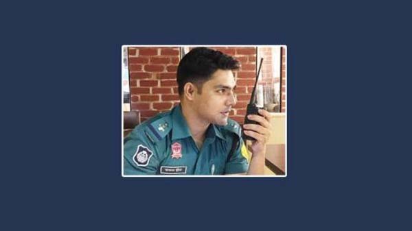 ভারতে পালিয়েছেন এসআই আকবর