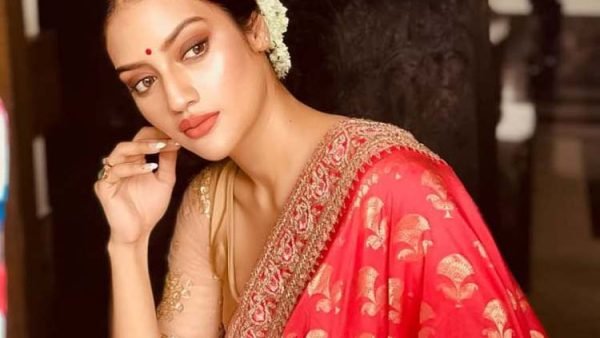 কট্টরপন্থীরা আক্রমণ করেছেন নুসরাতকে