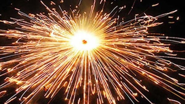 ভারতের শহরাঞ্চলে পটকাবাজি পোড়ানোর নিষেধাজ্ঞার নির্দেশ